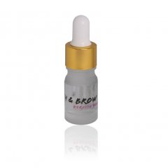 Lash & Brow Keratin Boost versiegelt und pflegt nach dem Lifting Lash & Brow Keratin Boost versiegelt und pflegt nach dem Lifting